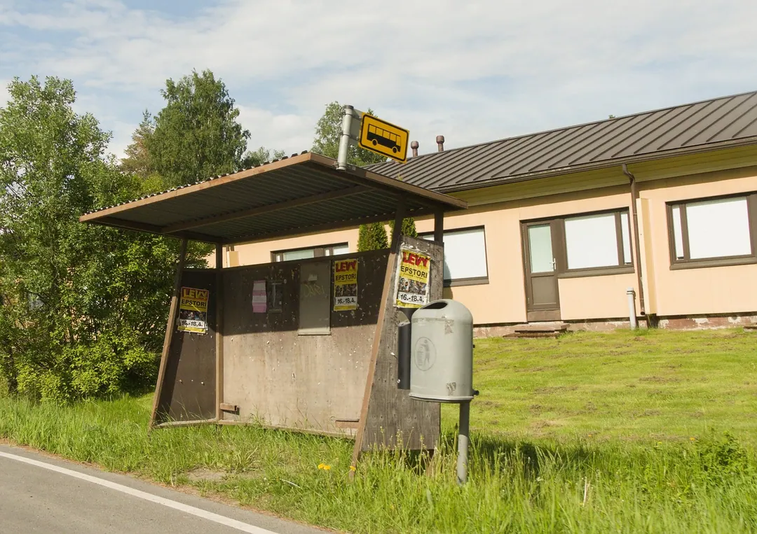 An empty bus shelter at Hyllykallio in Seinäjoki